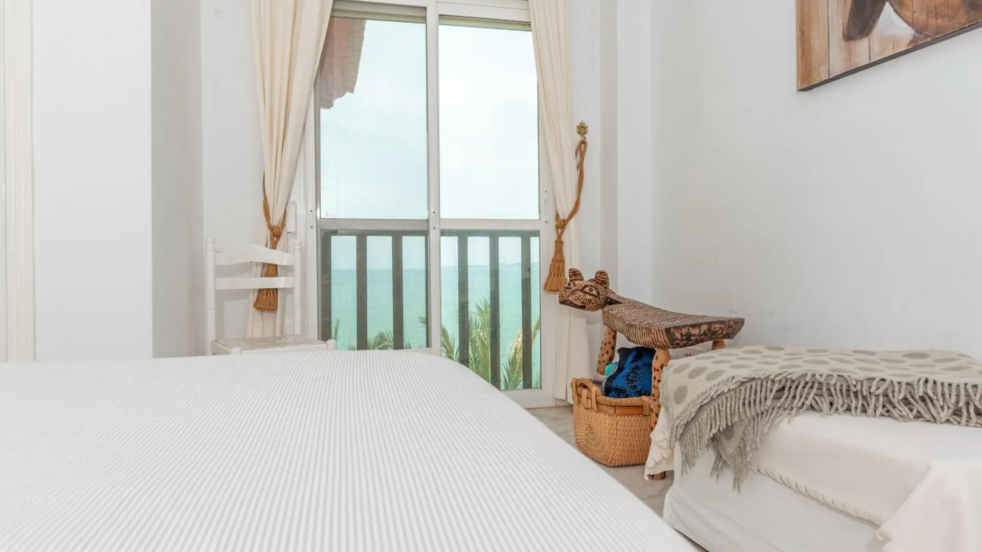 아파트 Torrequebrada Beachfront Apartment, Costa Del Sol 베날마데나코스타 스페인