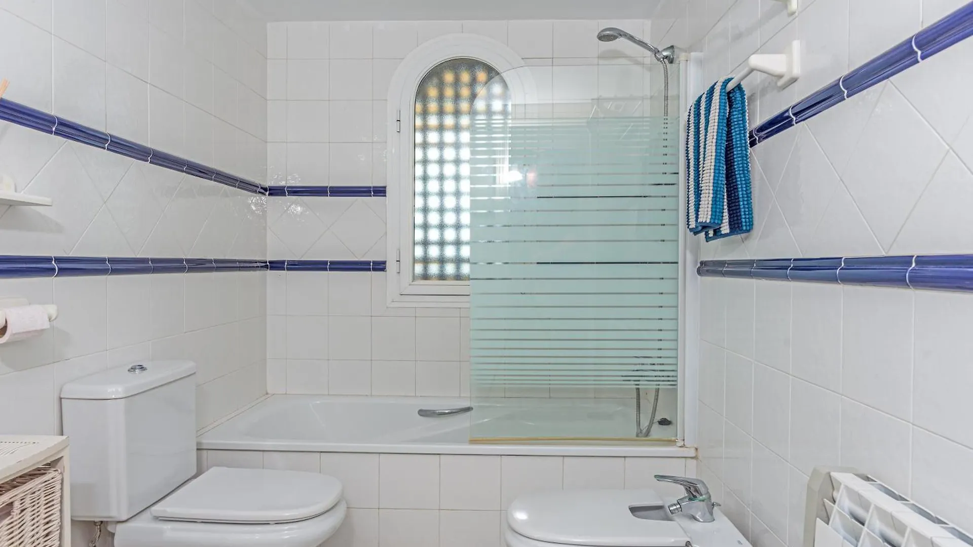 아파트 Torrequebrada Beachfront Apartment, Costa Del Sol 베날마데나코스타 스페인